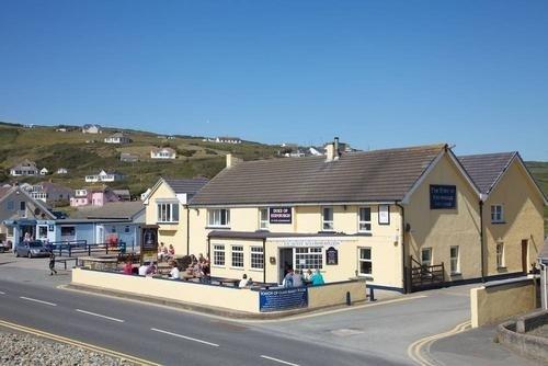 The Duke Of Edinburgh Inn Newgale ภายนอก รูปภาพ