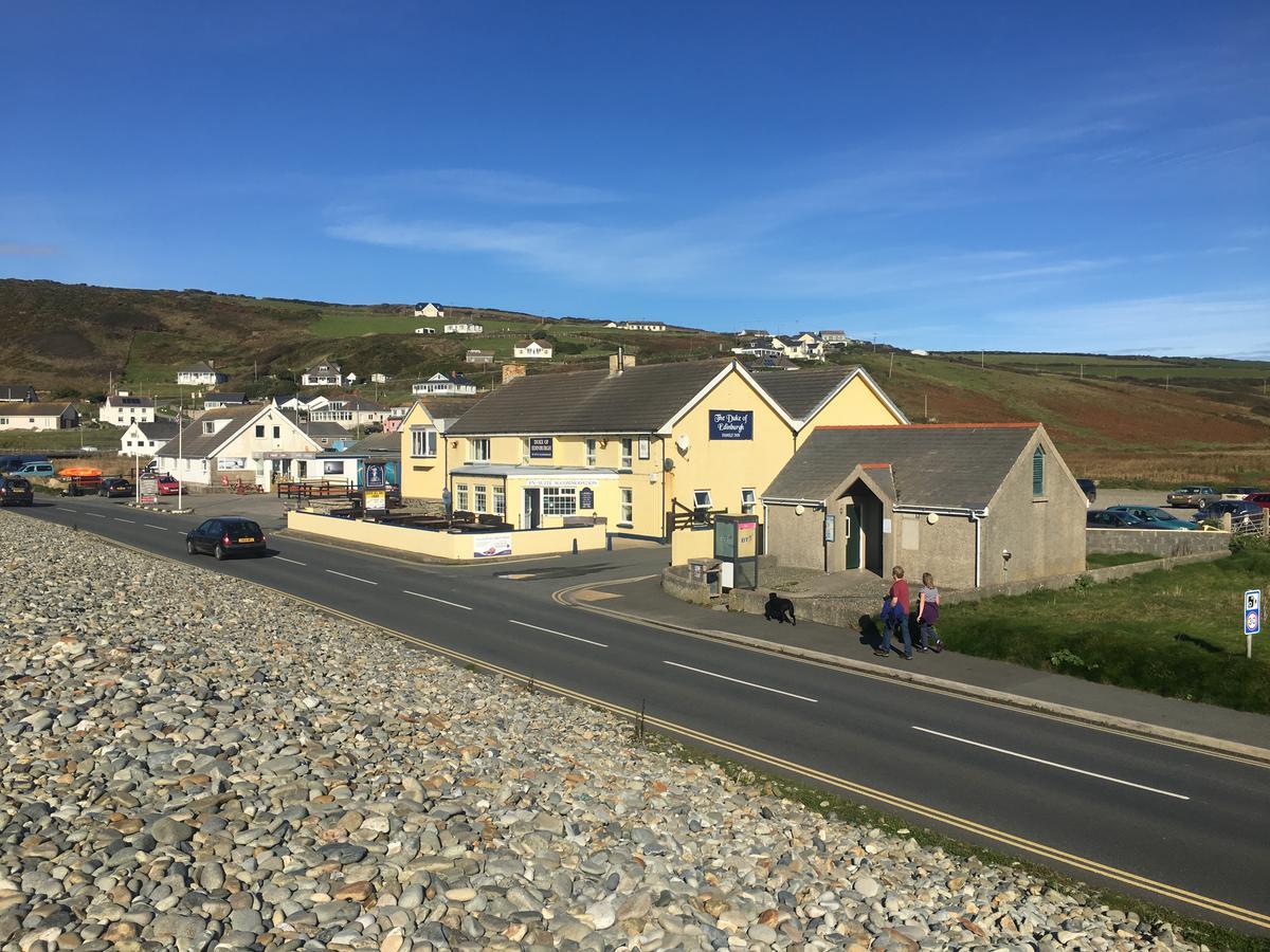 The Duke Of Edinburgh Inn Newgale ภายนอก รูปภาพ